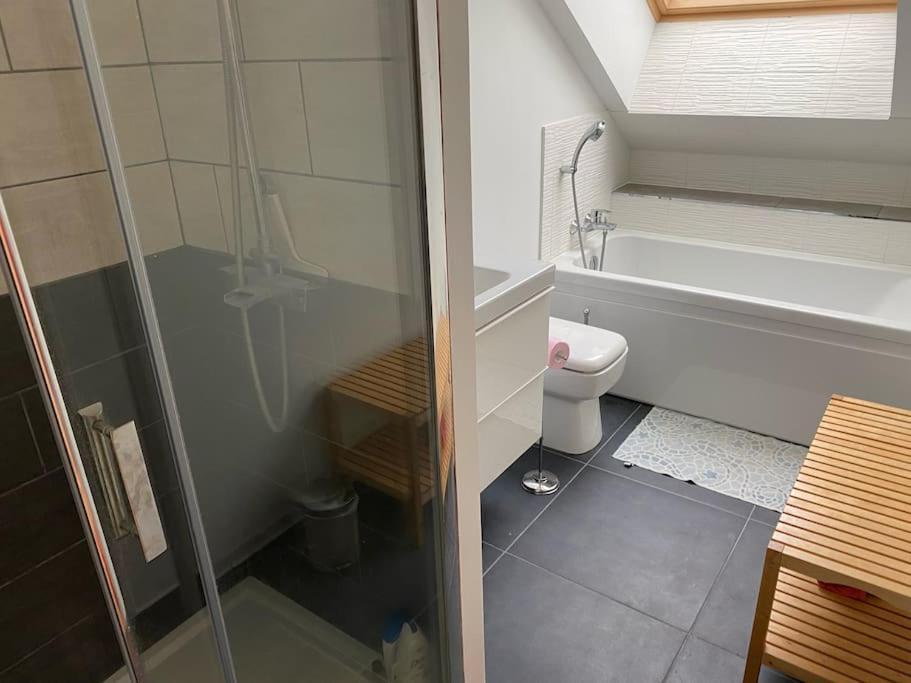Maison Confortable Pour 10 Personnes Avec Jacuzzi Houlgate Exterior photo